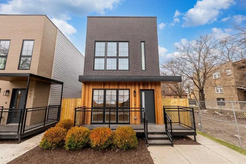 Một ngôi nhà được rao bán ở Chicago với giá $340.000